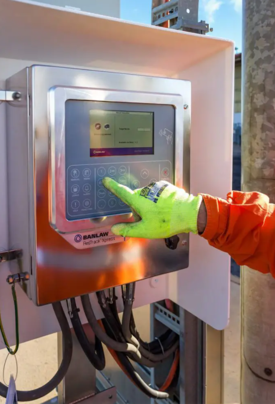 Zytronic: Touchscreens Enable Safe Refueling on Remote Sites